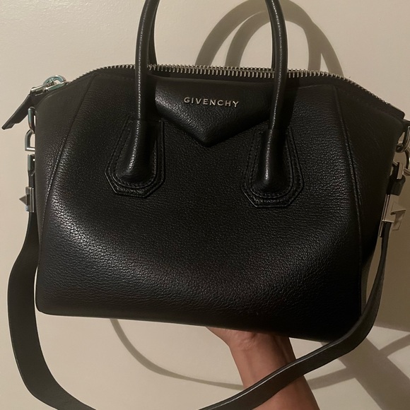 GIVENCHY ANTIGONA Medium Black Pebble stone bag in EXCELLENT condition! - Picture 2 of 14